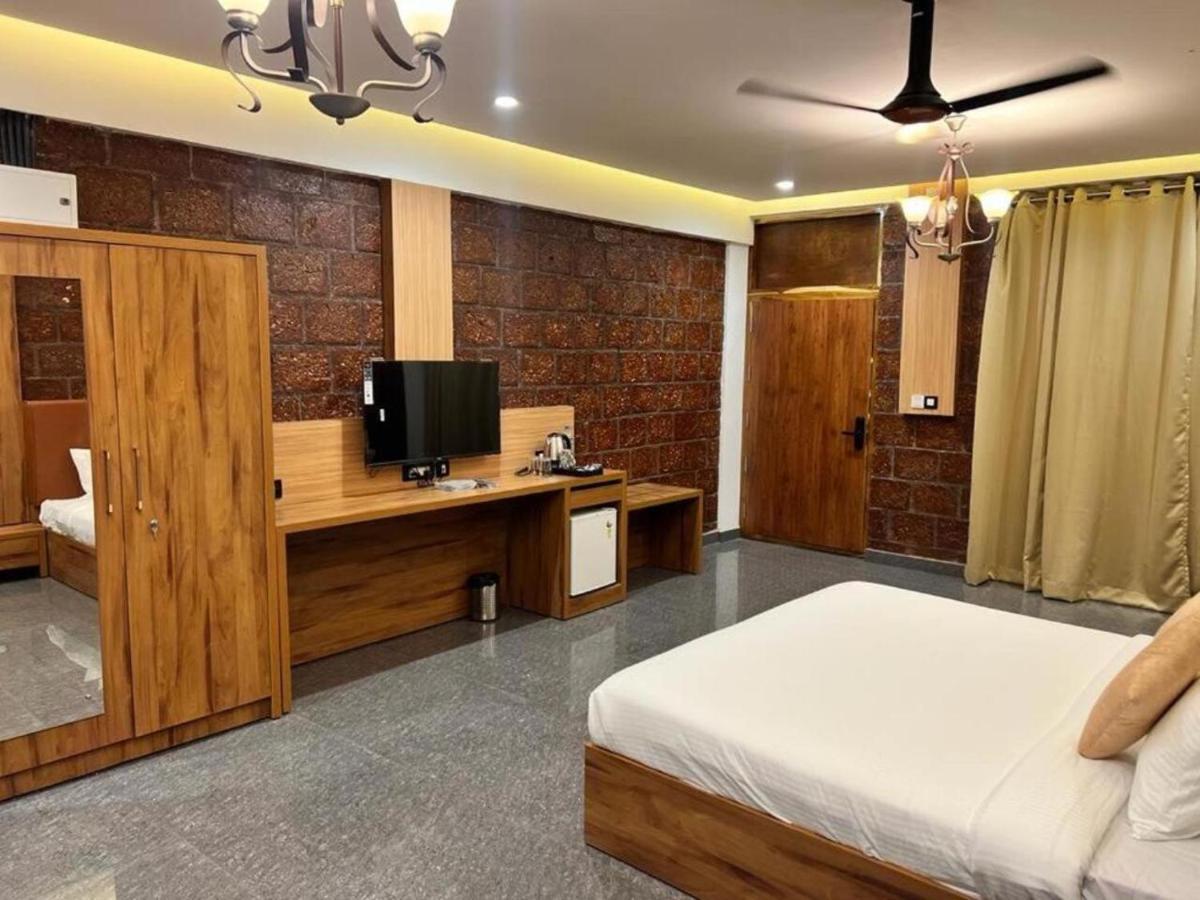 Udaya Resort Palakkad Esterno foto