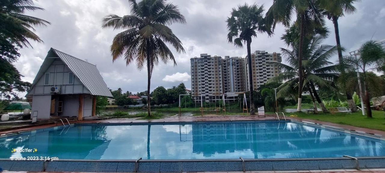 Udaya Resort Palakkad Esterno foto