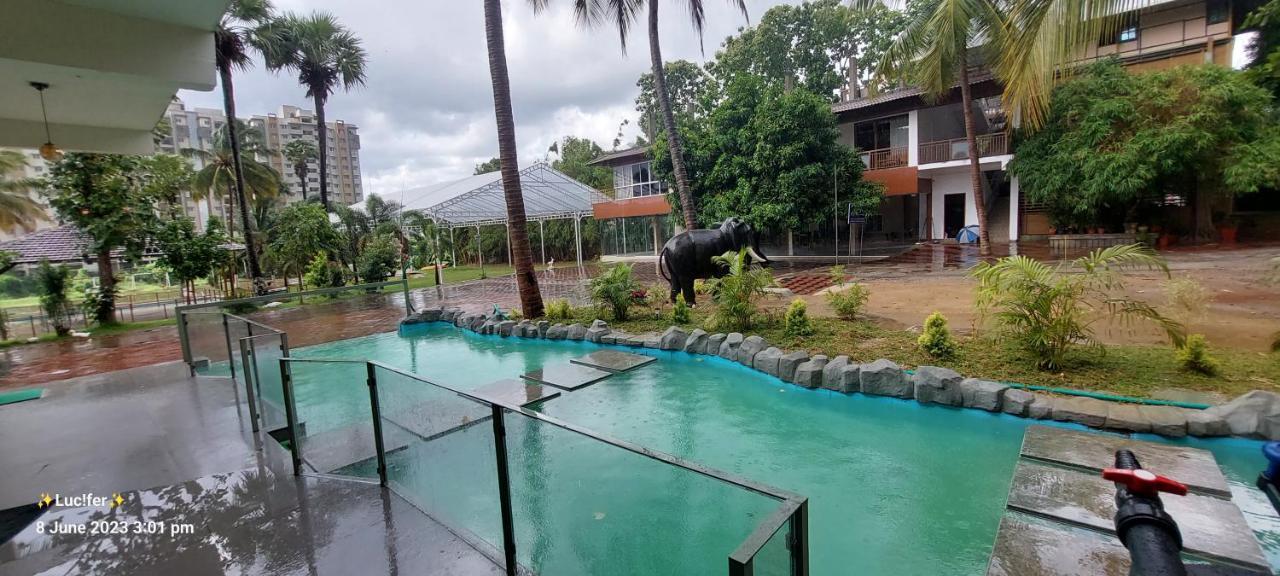 Udaya Resort Palakkad Esterno foto